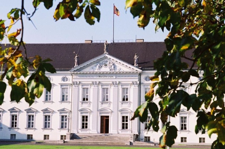 Schloß Bellevue - Berlinstadtservice.de