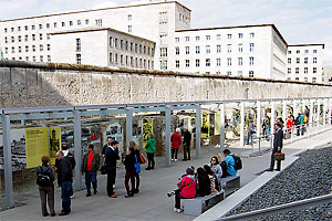 Mauer Niederkirchnerstraße