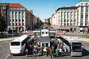 Busparkplätze am Checkpoint Charlie