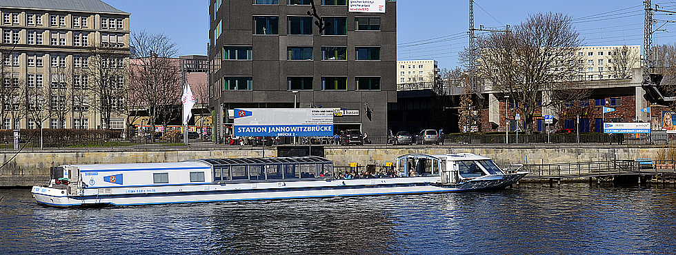 Dampferanlegestelle Jannowitzbrucke In Berlin Berlinstadtservice