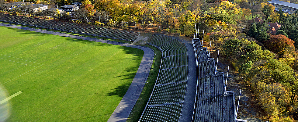 Tribühnen am Maifeld